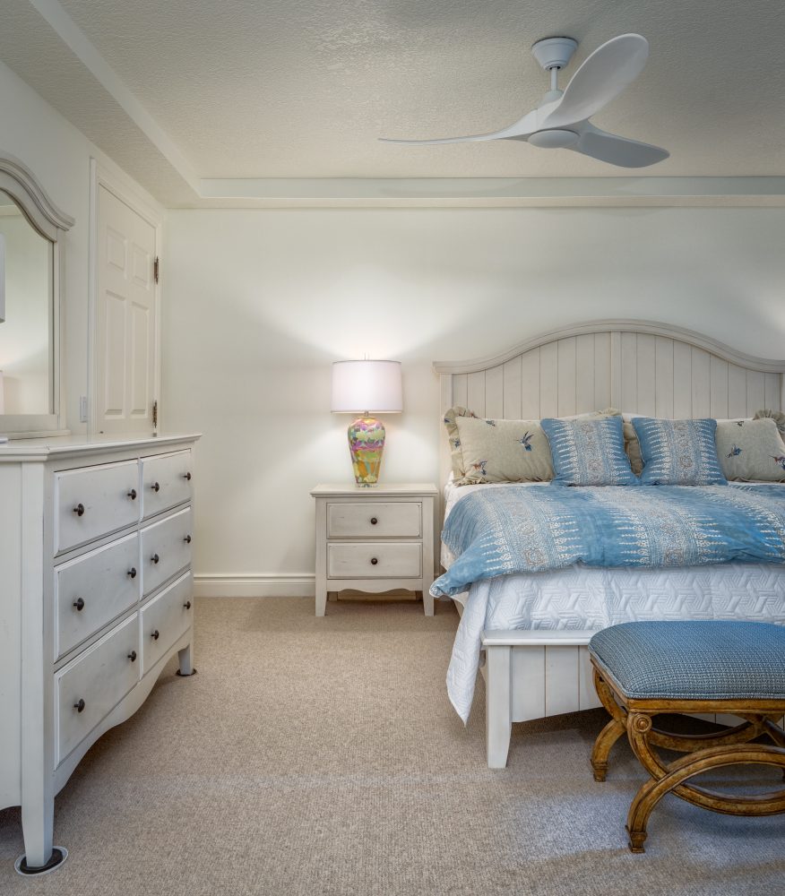 Front Bedroom Vertical with Comforter