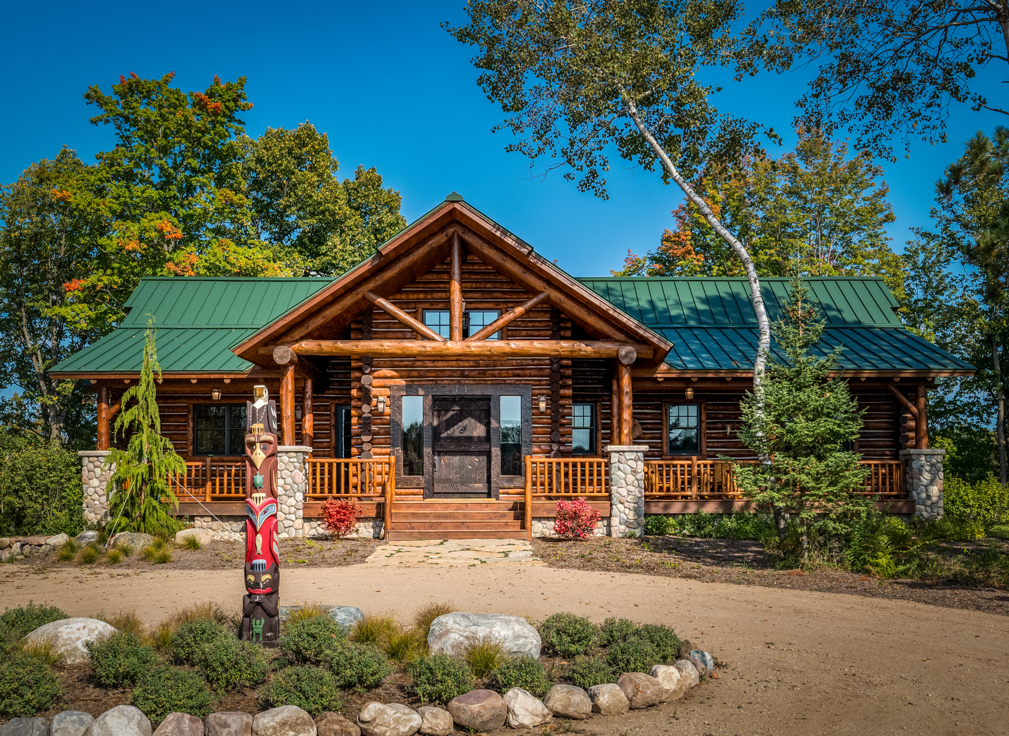 Front of House Single Point with Totem Pole