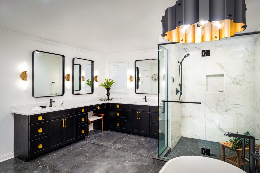 Master Bathroom No Rug